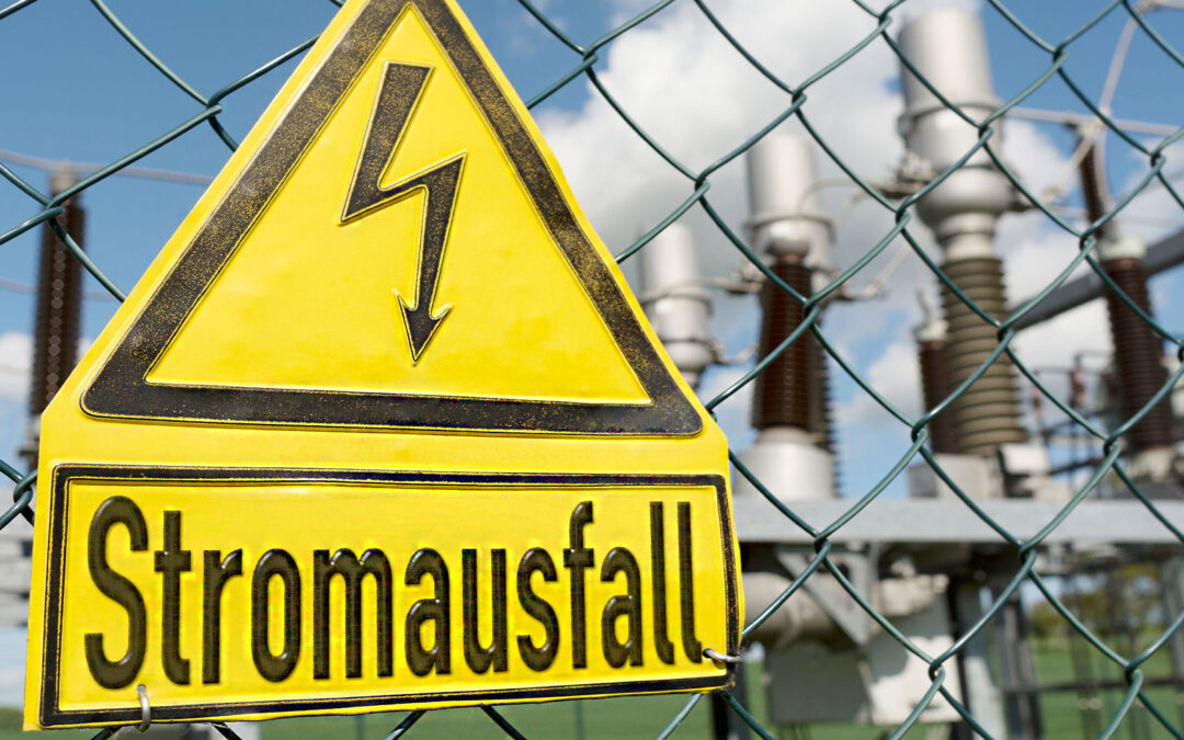 Stromausfall im Betrieb: Wer haftet und wann zahlt die Versicherung?